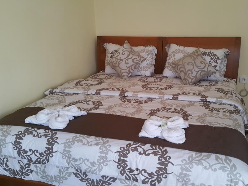Ambulu Hotel Lojejer Екстериор снимка