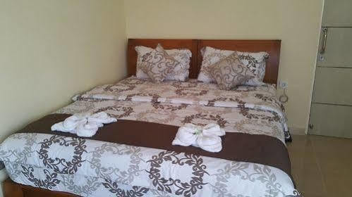 Ambulu Hotel Lojejer Екстериор снимка